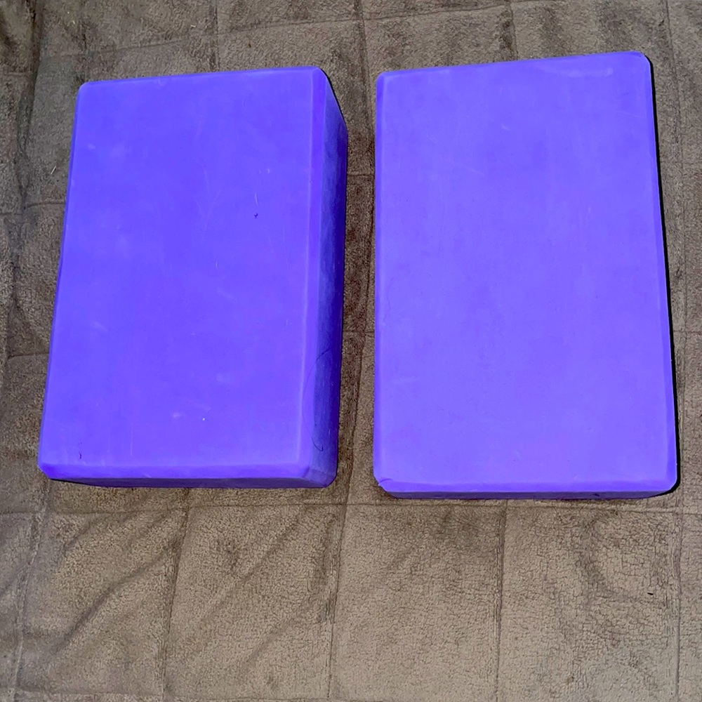 2 EVA Yoga Foam Blocks - non-slip